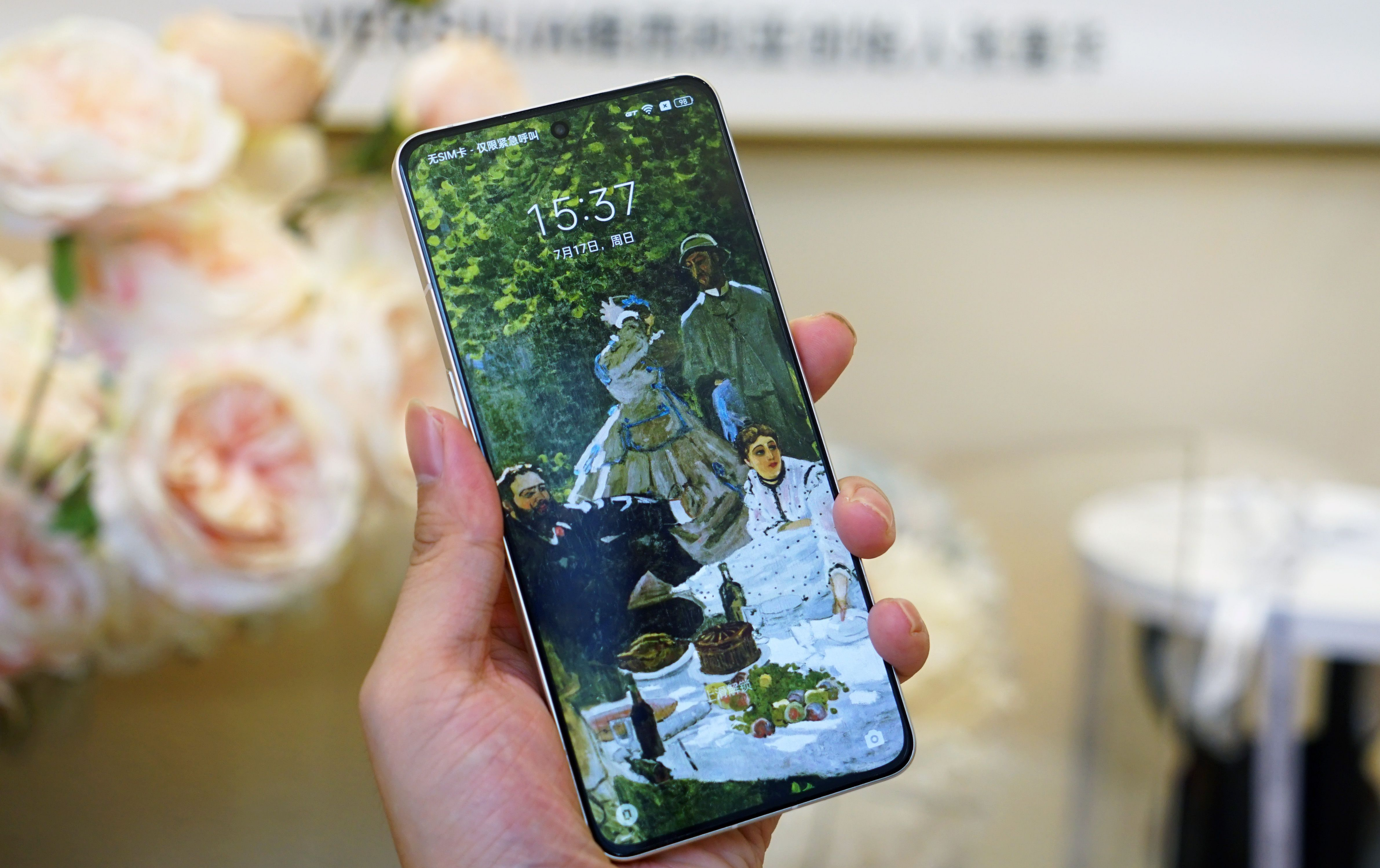 白若飞雪，颜值巅峰——真我GT2大师探索版上手体验