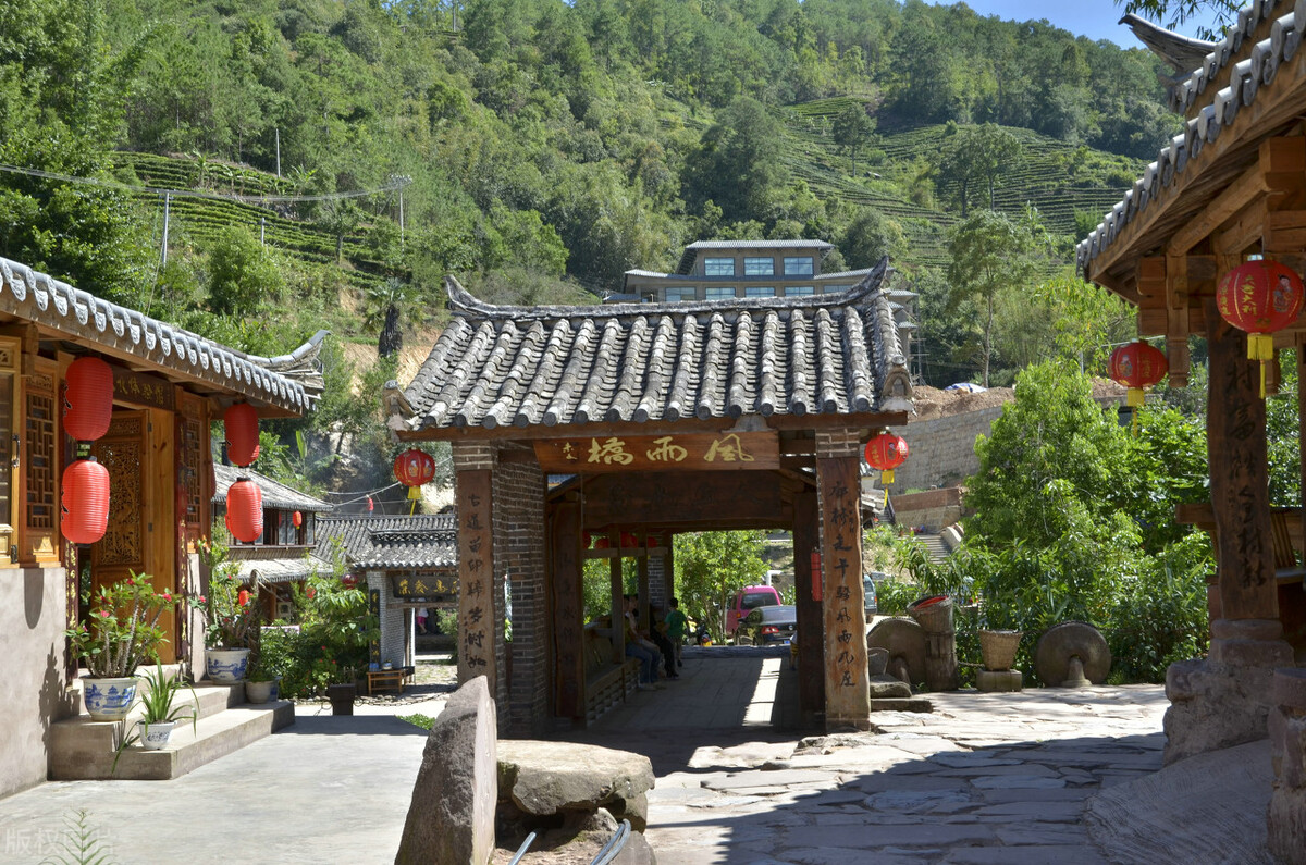 中老铁路正式通车了！昆明到版纳仅需3小时，11座车站一站一景