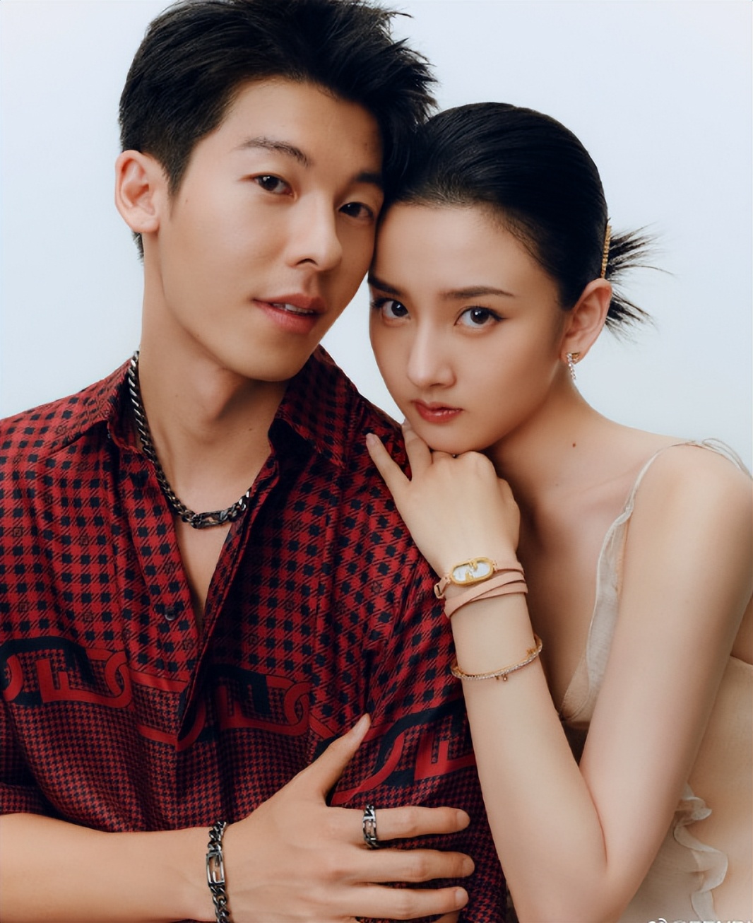 宋祖儿许光汉同框，共同演绎全新七夕大片，夏日浪漫心动