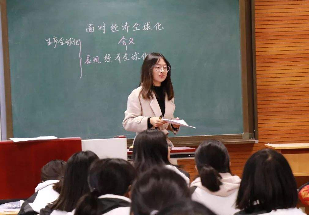 女儿读高一，普通班的前6名，考985和211无望，应该怎么办？