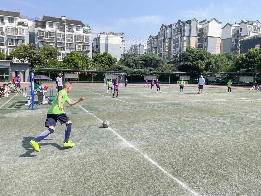 双流区迎春小学举行第七届校园足球班级联赛暨啦啦操比赛颁奖仪式