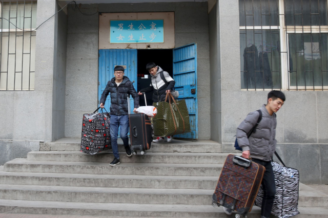 放假通知！2022年北京各高校寒假“统一推迟”，还有一个坏消息