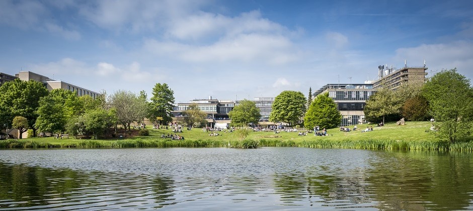 除了大城市，这些英国小城也有世界超一流大学