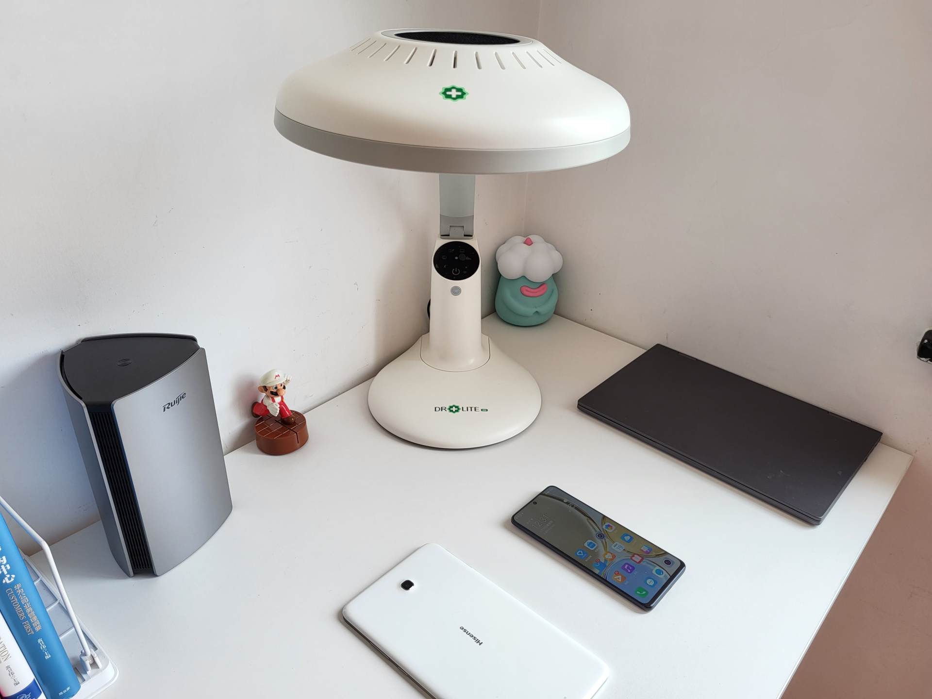 多层户型WiFi信号差？试试锐捷星耀M32，轻松穿楼板