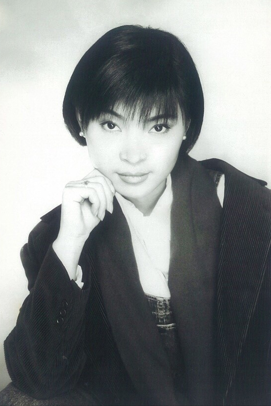 歌手陈红：退出歌坛嫁李军，离婚后对簿公堂声誉尽毁，人生太坎坷