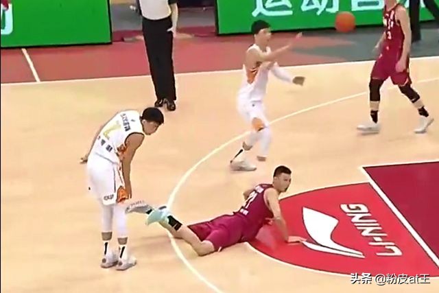 nba前锋为什么不出名(优秀前锋奇缺，朱旭航为何不能进国家队？有三大理由)