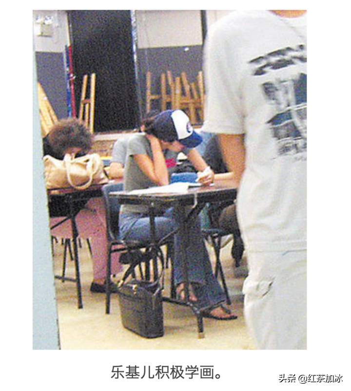 4年花光黎明7.5亿的女人，明知对象是假富豪还要嫁？她在图什么？