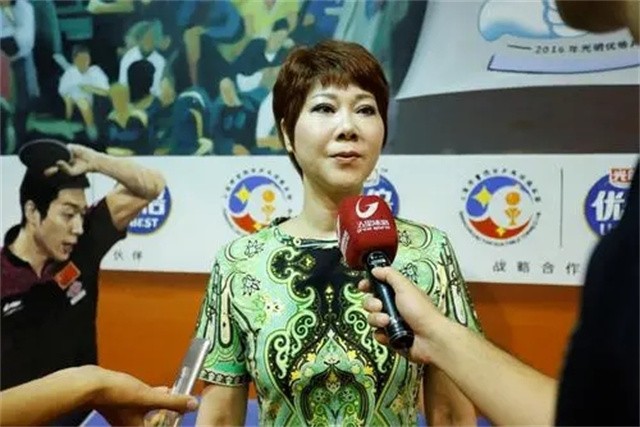 初代乒坛大魔王：许昕的恩师，拿了59个冠军，年近60仍旧美艳动人