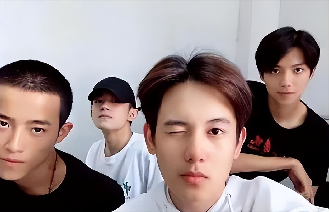 明星考编不用笔试？易烊千玺考编成功，被曝无笔试流程引发争议