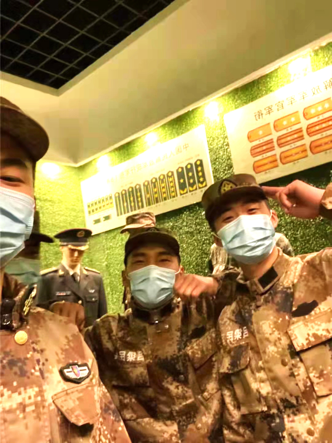 聚是一团火，散是满天星，在孝义当兵有多难？万中挑一