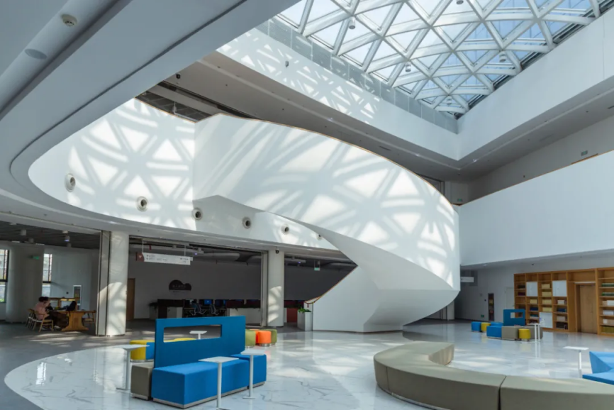 一年超105万人次打卡！山东“宝藏”图书馆：拥有百年藏书，还是影视剧取景地