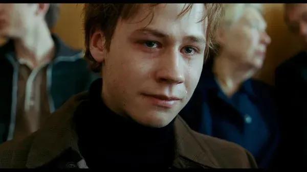 15岁少年和36岁女邻居的秘密恋情，这部R级电影成了经典