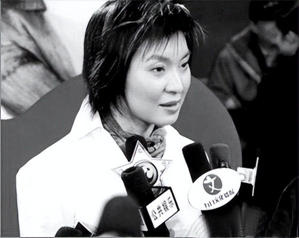 歌手陈红：退出歌坛嫁李军，离婚后对簿公堂声誉尽毁，人生太坎坷