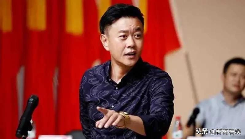 他身家过亿却喜欢跑龙套，张嘉译去哪他去哪