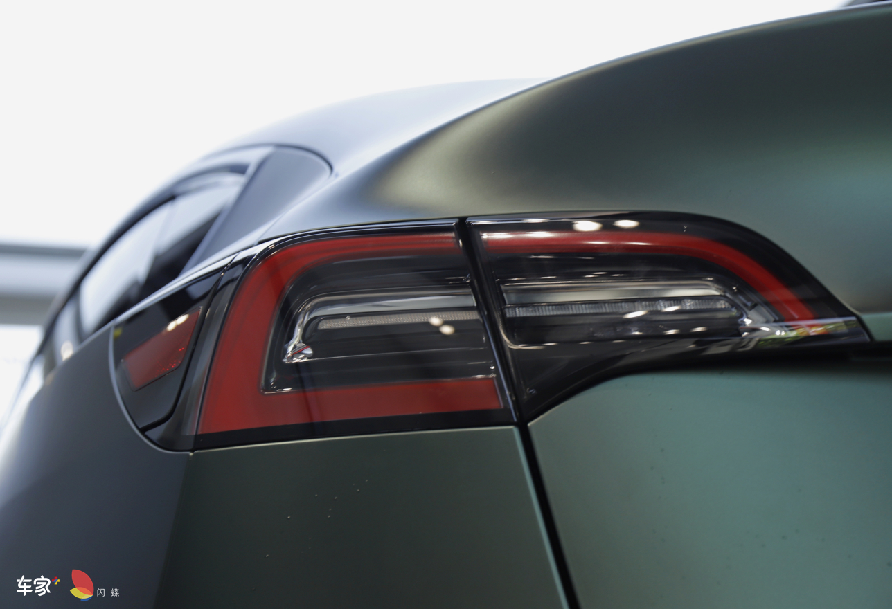 太喜欢这个颜色了，一张都没删，特斯拉ModelY 幽灵金属墨绿