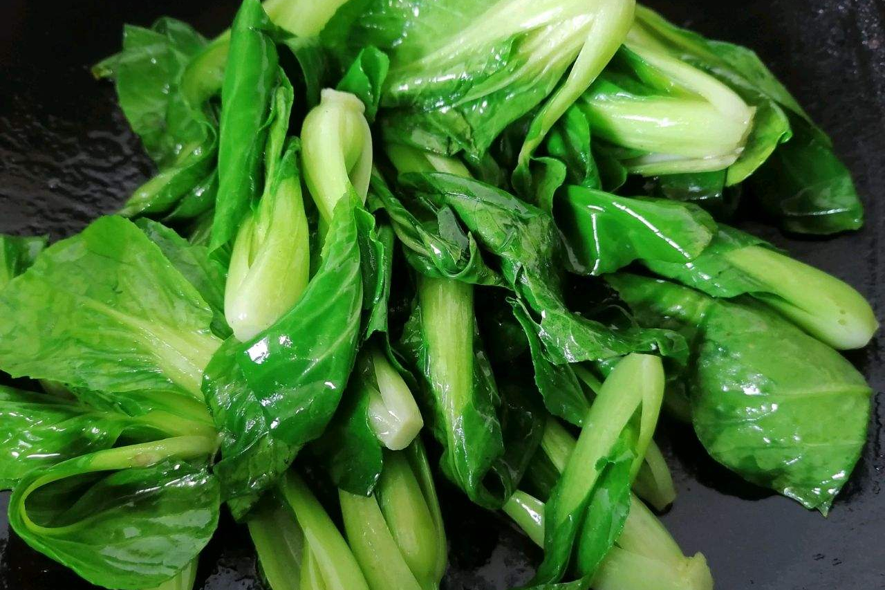 冬天太阳晒得少，推荐吃10种“高钙菜”，易吸收助生长，强筋健骨