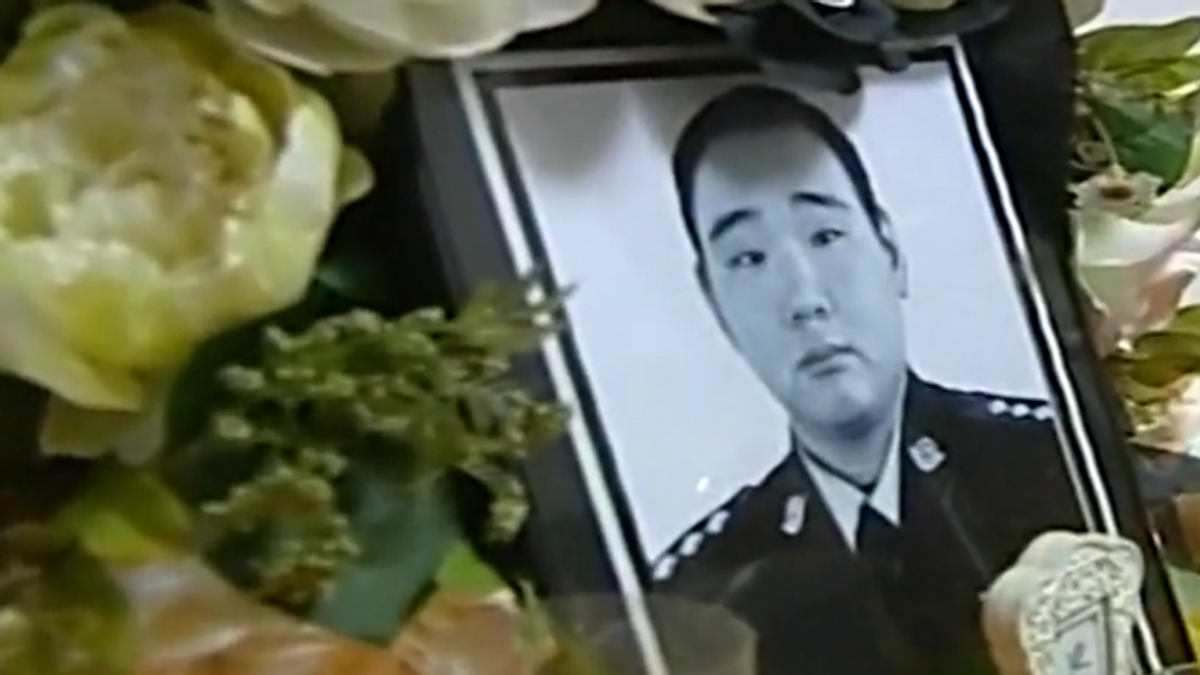 2011年，大连交警执法被当街打死，凶手有钱有势，最后被判死刑