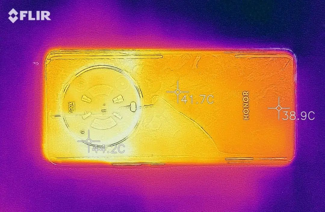 荣耀Magic4 Pro测评：目前旗舰机存在的问题，荣耀都解决了么？