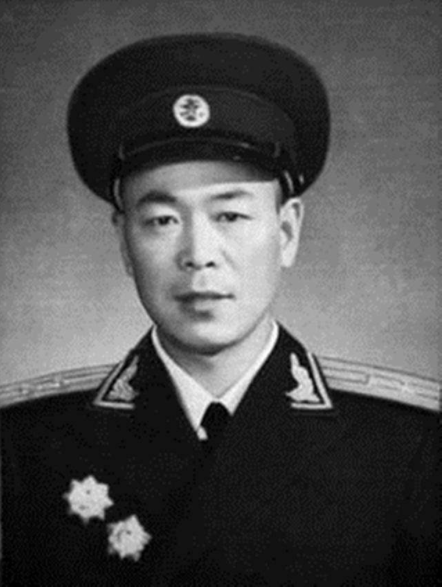 岳振华用导弹击落U-2，毛主席听闻后对总理说：我要见见这支部队