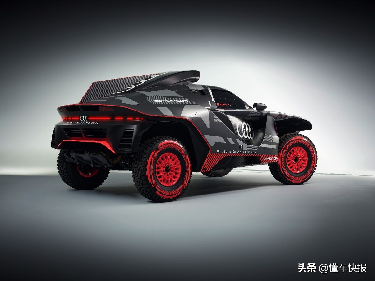 奥迪RS Q e-tron电动赛车，达喀尔出色战绩背后有何硬实力？