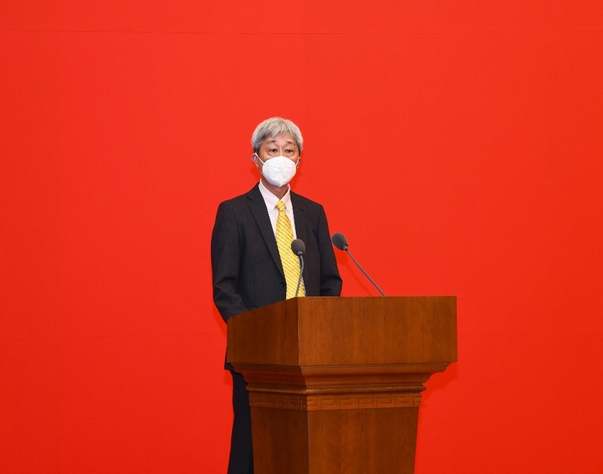 上海市市长龚正 为东芝电梯颁发“跨国公司研发中心”证书