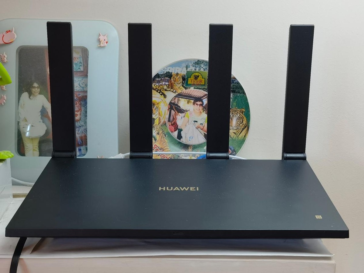 拳打华硕脚踢小米，华为目前最强WiFi6加强版路由器AX6教做人