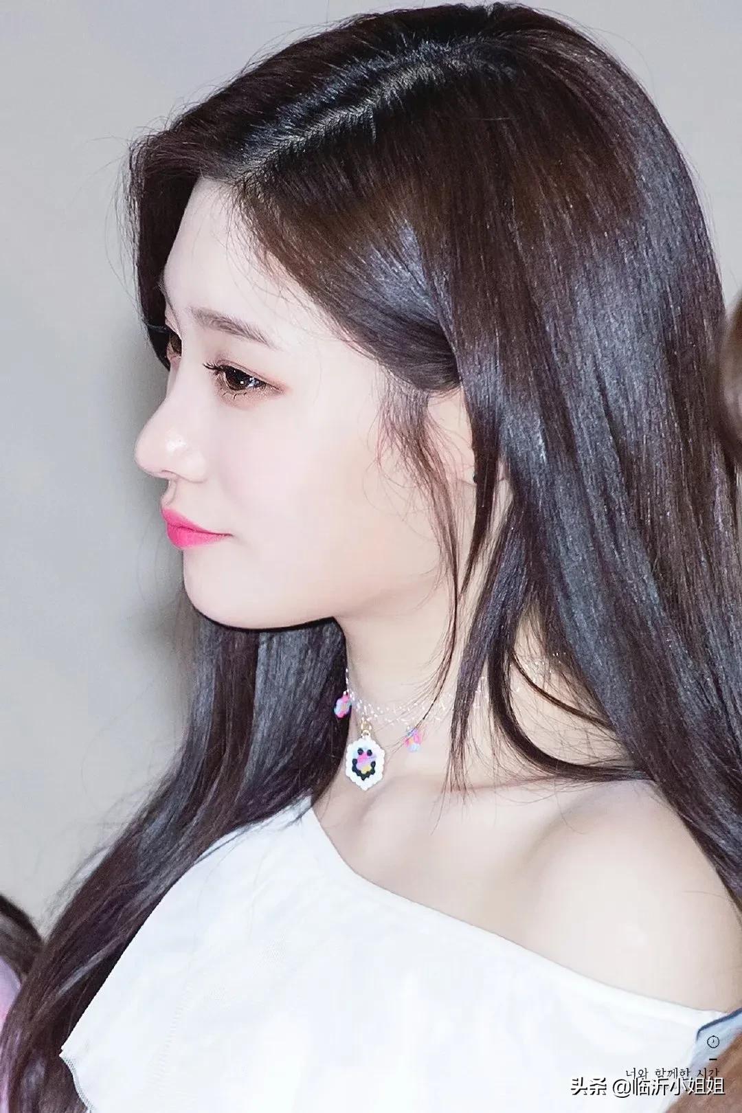 郑采妍，人间樱花的形象，清爽明丽的气息，太甜啦