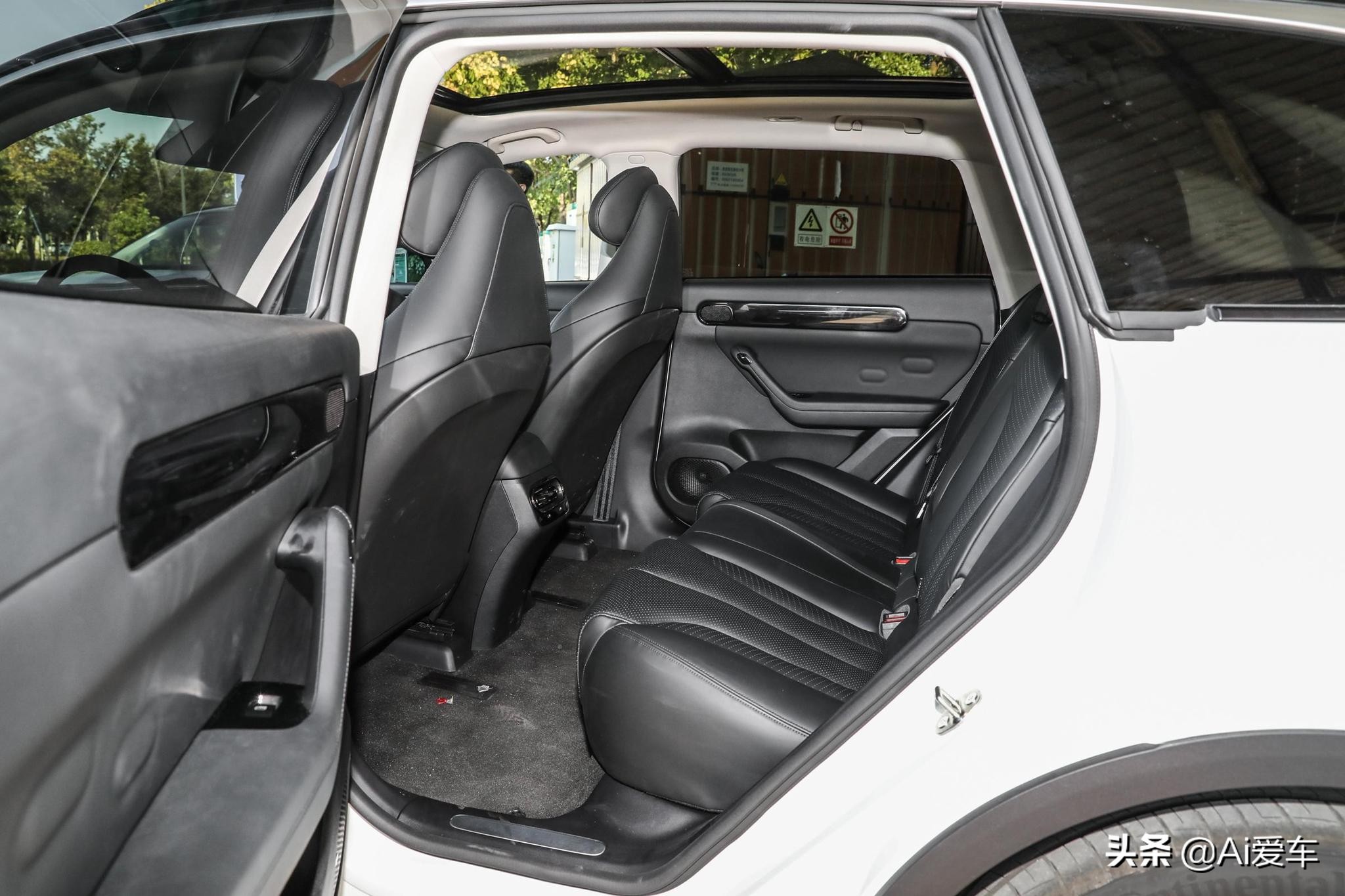 续航610公里带后驱，低价快充大空间家用SUV，养车便宜，零跑C11