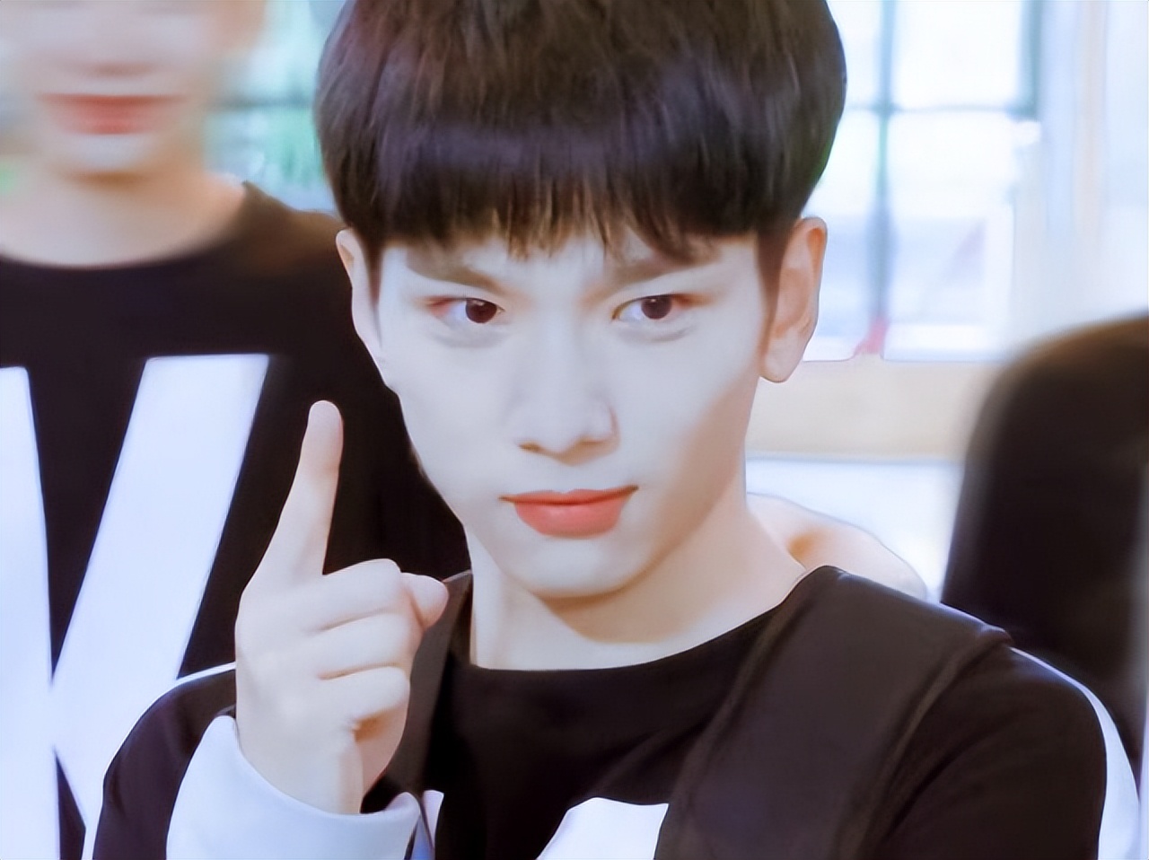 《星汉灿烂》挖到宝藏男孩？两个夏天有爆款，网友：就是差点运气