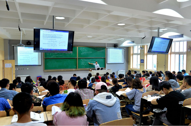 2022湖北高校排名发布，武汉大学强势夺得第一，华中科大屈居次席