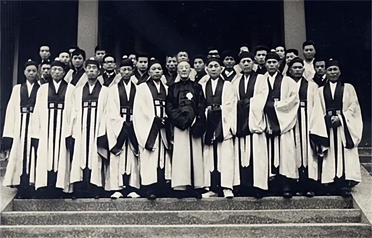 08年，陌生男子自称63代天师儿子，拿出信物证明宣称64代冒名顶替