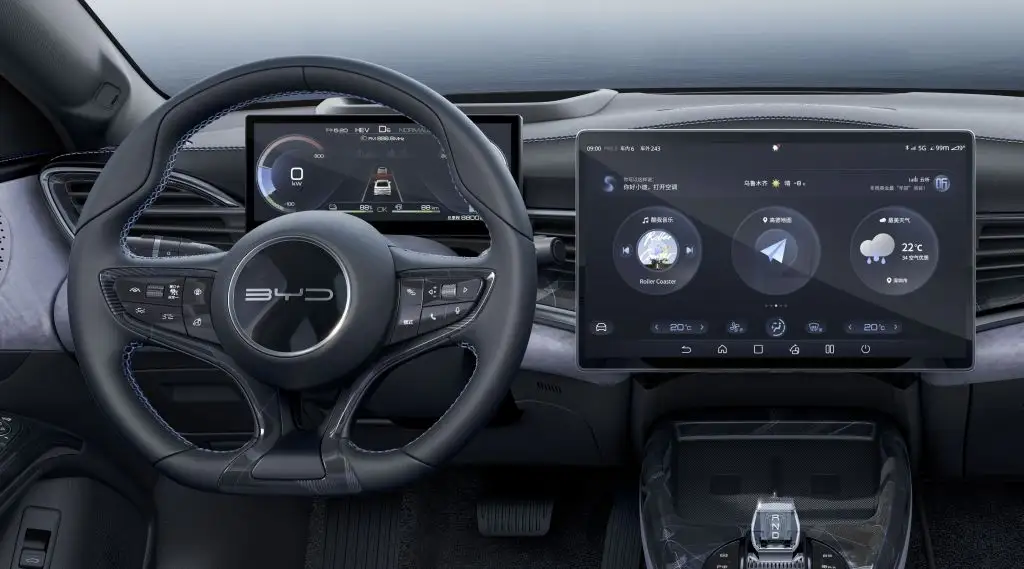 比亚迪海豹为啥火爆？预定车主：它平替奔驰实现了我的梦