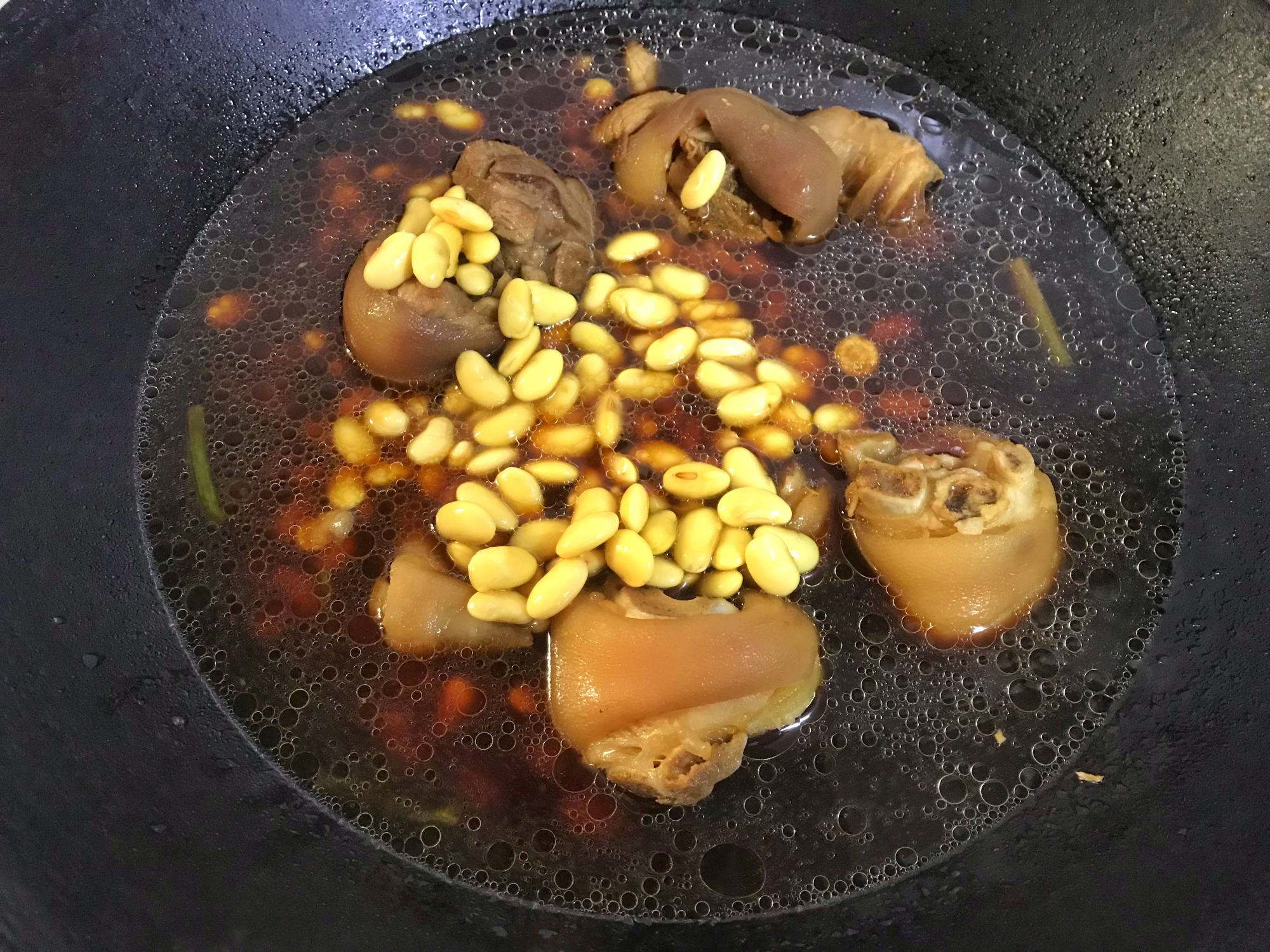 黃豆燉豬蹄的做法,黃豆燉豬蹄的做法下奶