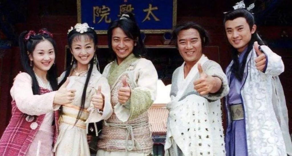 今日6大瓜：四字女星恋情、薇娅老公被罚、《披荆斩棘2》阵容