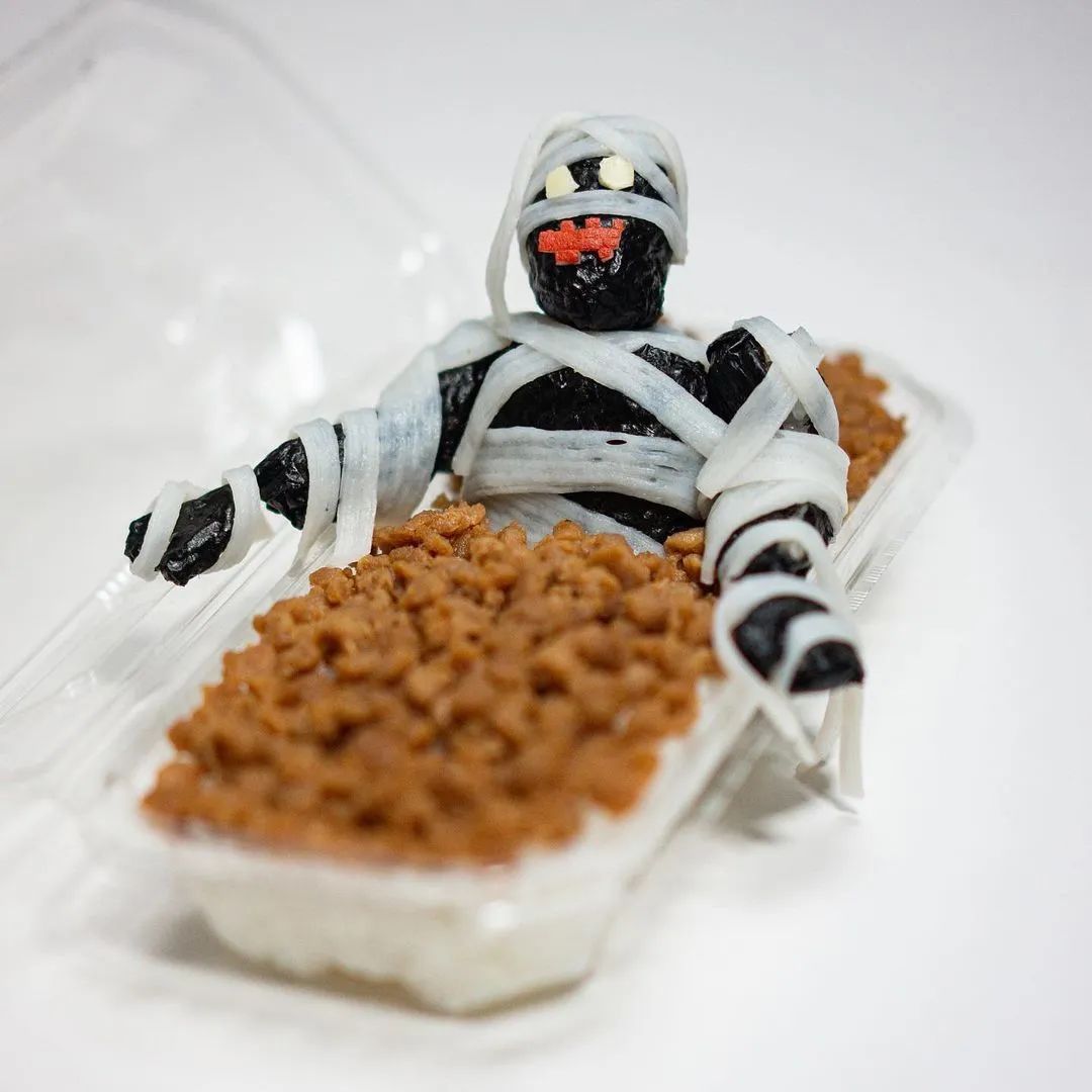 “黄晓明跟赵丽颖不是离婚了吗？”网友看傻：是离了，各离各的…