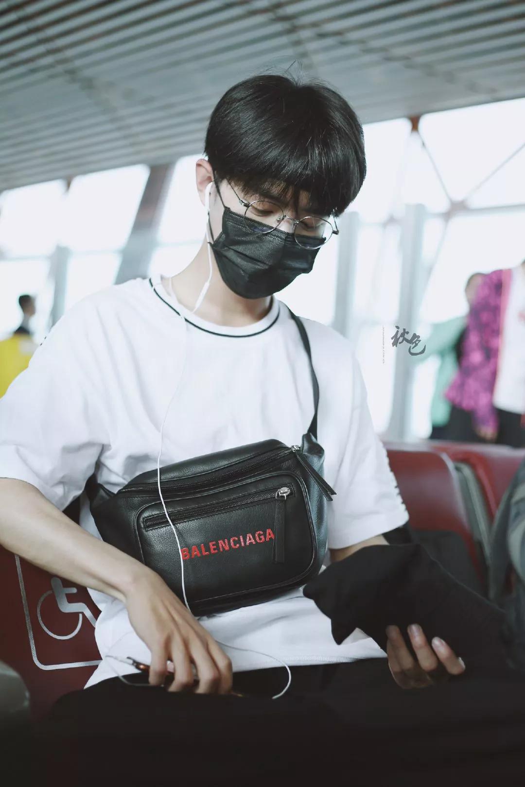 考古肖战:2018年9月—12月机场时间线汇总,今天请叫我收图狂魔