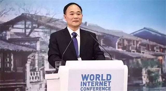 吉利李书福蛇吞象，8年27亿美元收购沃尔沃，背后是一个局中局
