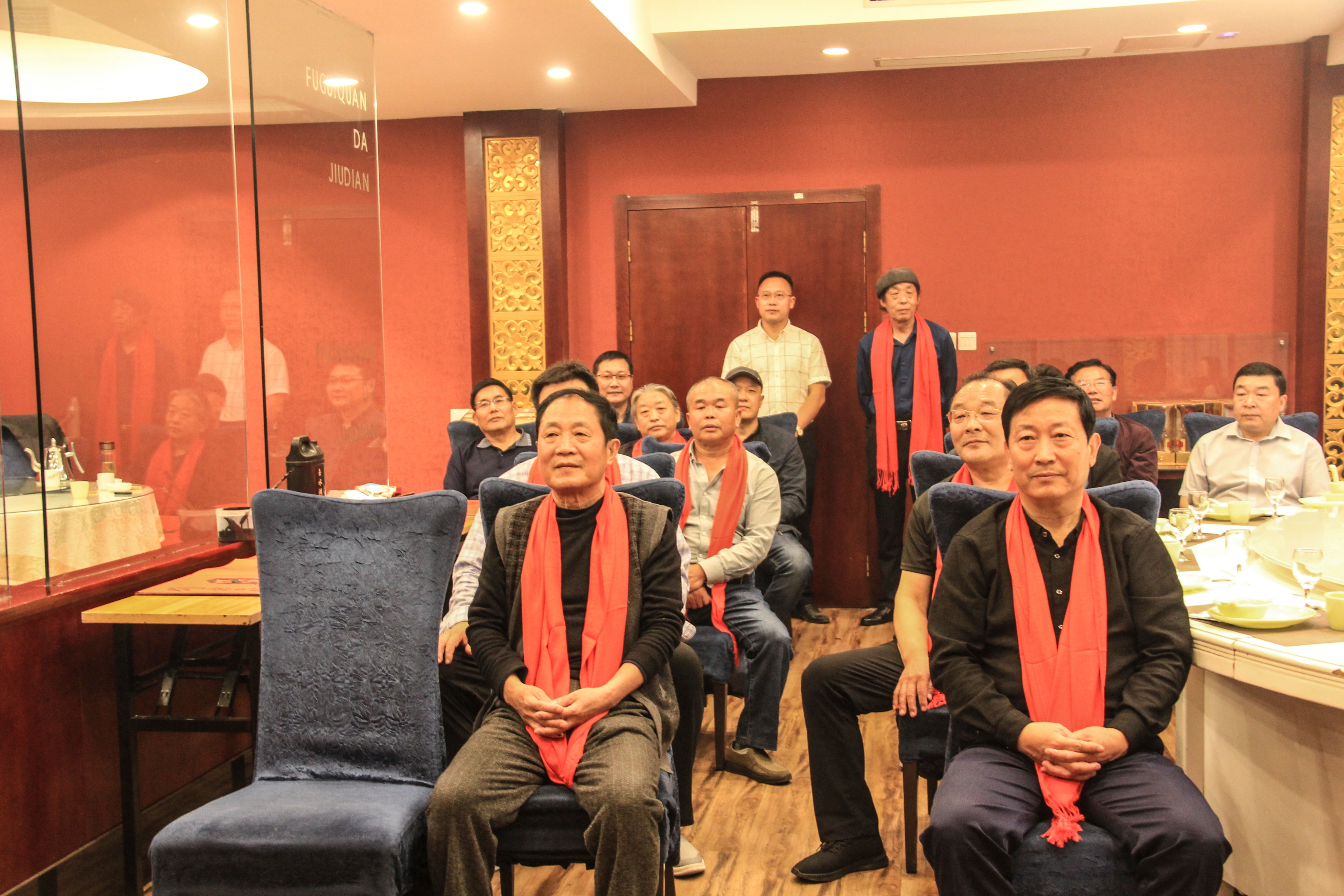 书画名家韩兴文先生收徒仪式在富贵泉酒店举行