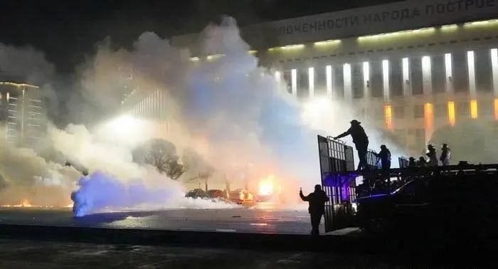 刚刚消息：“数十名暴徒被击毙”