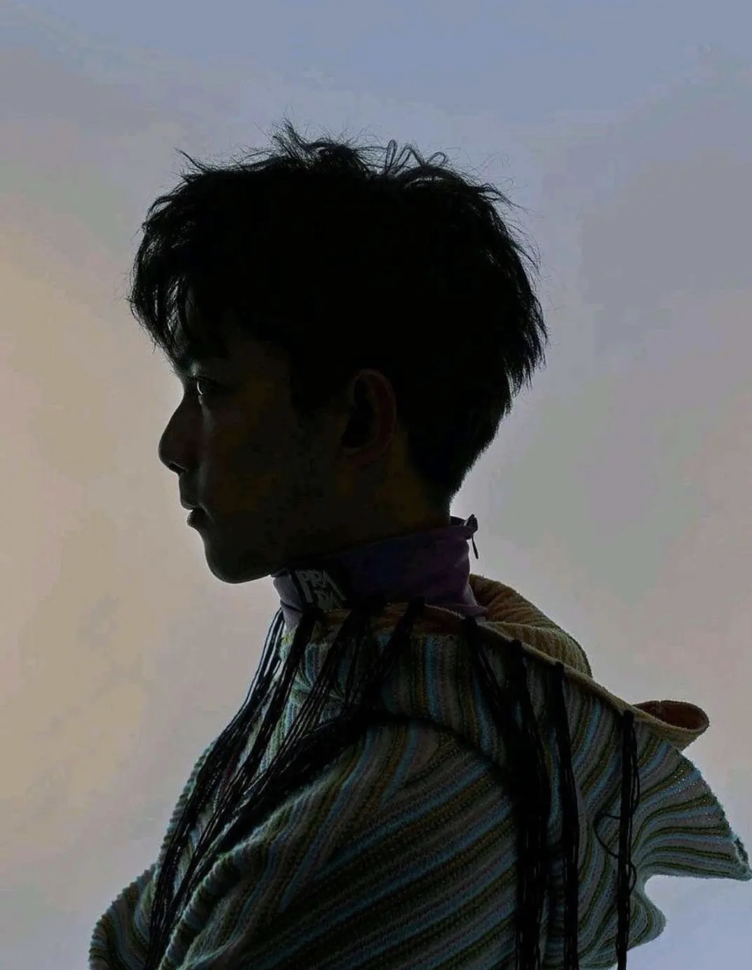 正脸英朗俊秀,细看塌鼻突嘴圆下巴,这些男星都是"角度帅哥"?