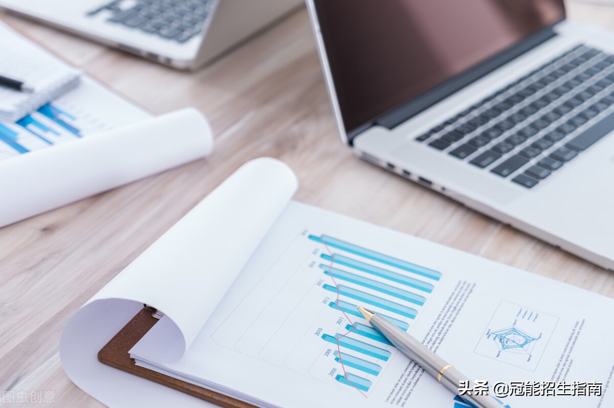 成都会计学校学费多少——读一年要多少钱？