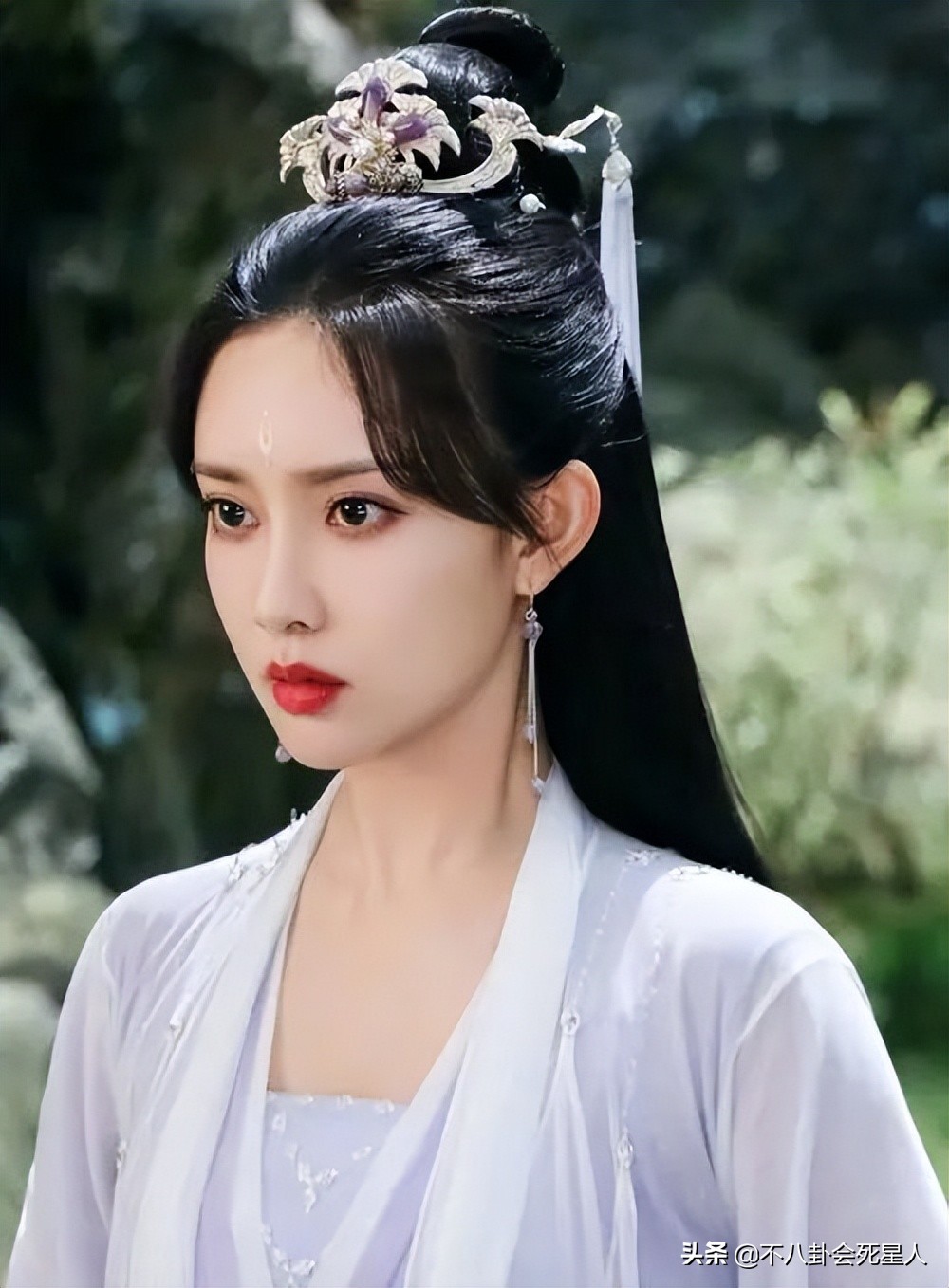 这6位女星演配角艳压女主，美貌惊艳却不受欢迎，她们做错了什么