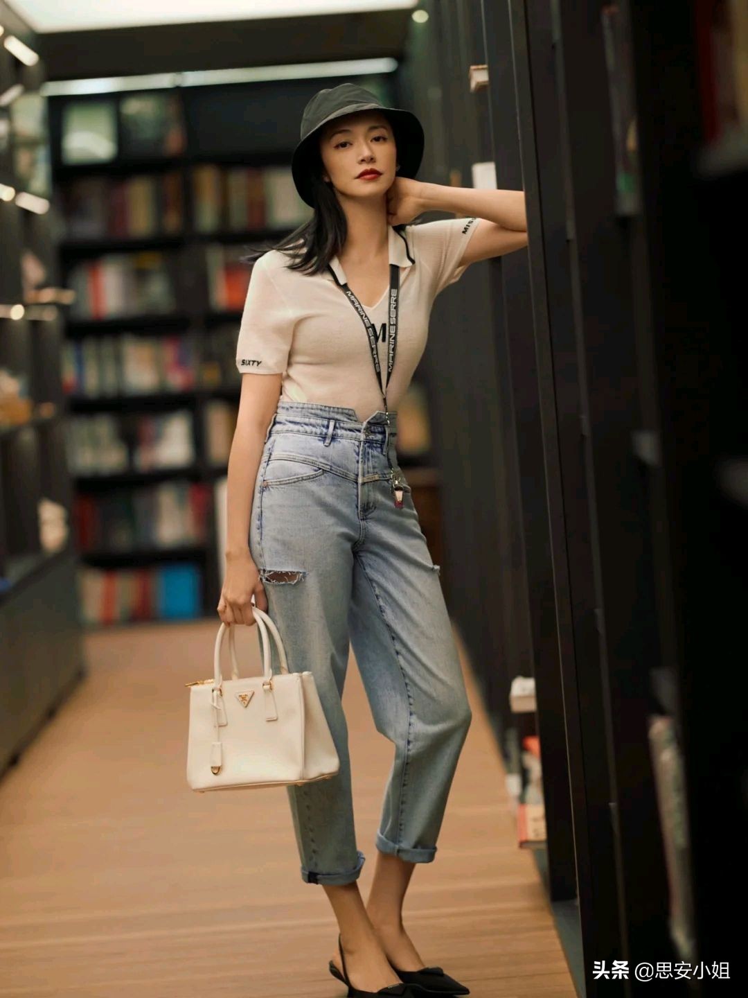 姚晨不愧是气质女神，夏日穿搭真高级，翠萍是我对她最大的误解