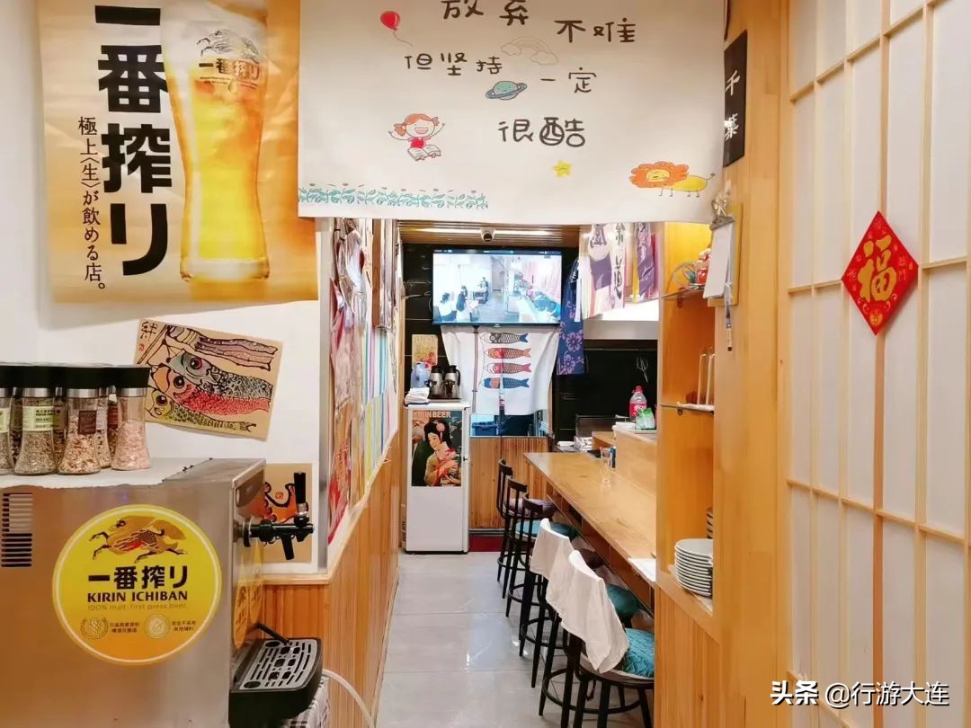 藏不住了！那些巷子里的美味人生，被悄悄地穿成了串