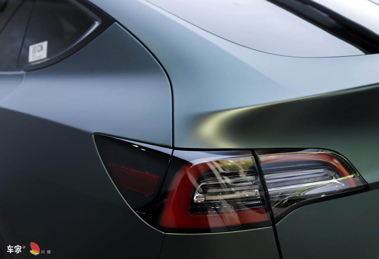 太喜欢这个颜色了，一张都没删，特斯拉ModelY 幽灵金属墨绿