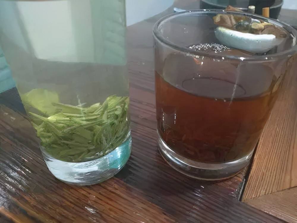 长期喝白开水与喝茶相比，哪种方式最健康？你可能天天都喝错了