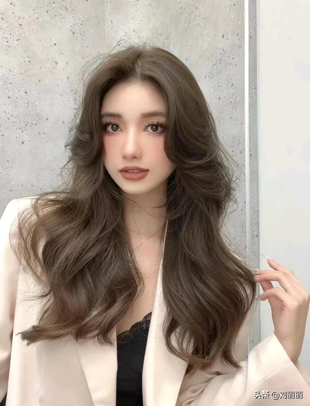 女发别再瞎剪了,看看当下最火发型17款,潮流还时尚