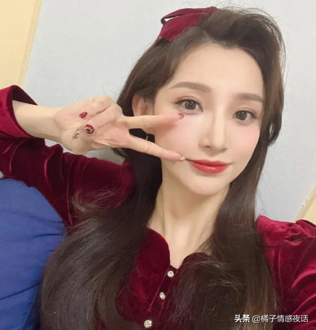 马凡舒微博(28岁马凡舒的春晚幕后照曝光:她上春晚的原因,藏不住了)