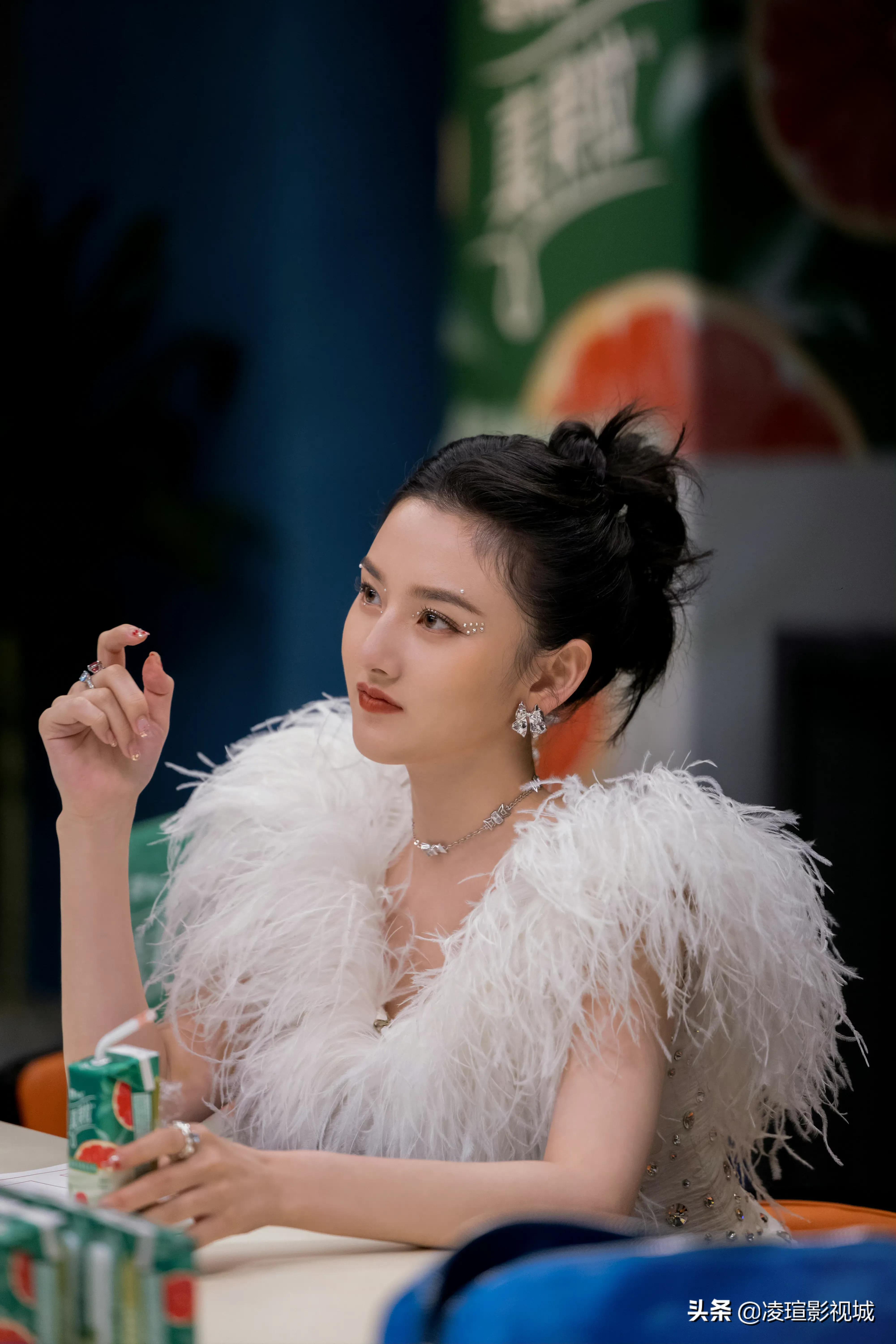 明星壁纸图片分享：宋祖儿（2）