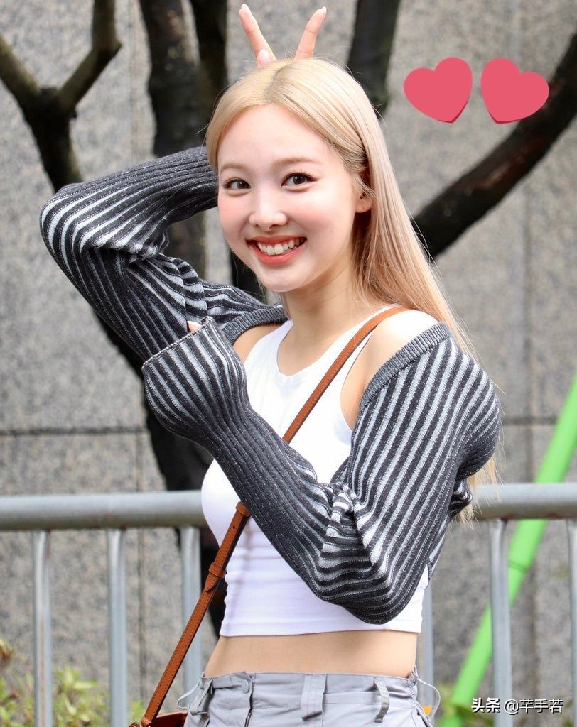 TWICE林娜琏和kep1er一位之争，不存在偷一位，双方都买了放送分